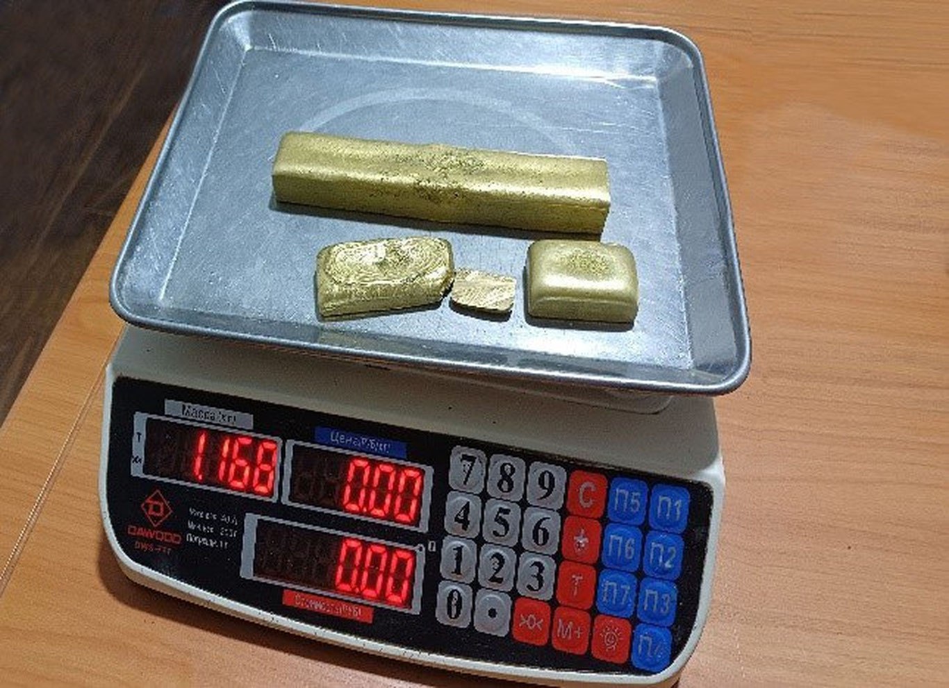 Наманганда тоға-жиян 1 килограмдан ортиқ олтин билан қўлга тушди