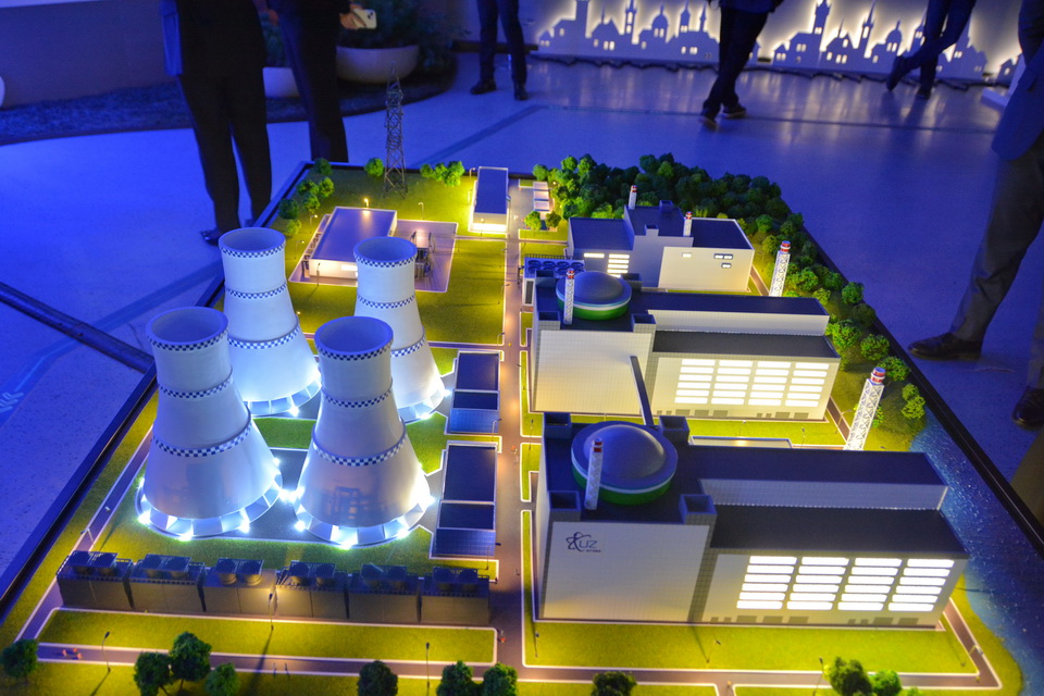 Ўзбекистон иқтисодиётни модернизация қилиш учун беш йиллик инвестиция циклини бошламоқда