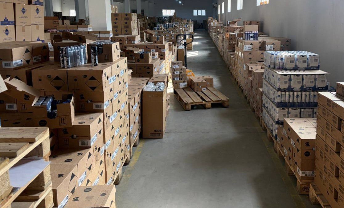 Самарқандда 283,6 млн сўмлик парфюмерия буюмларини ўзлаштирган омбор мудири фош этилди