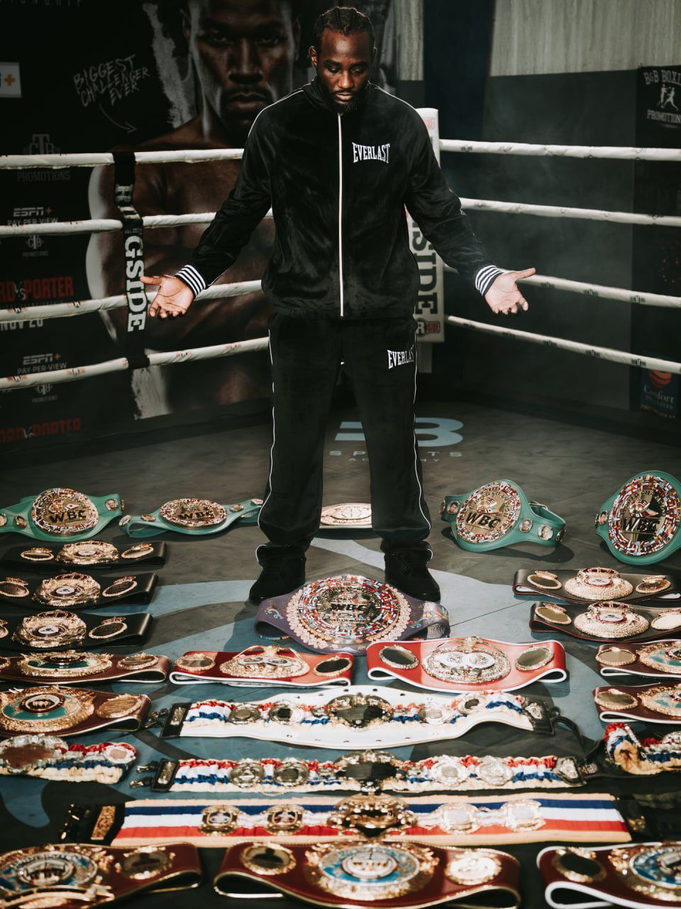 Теренс Кроуфорд чемпионлик камарларини намойиш этди(фото)