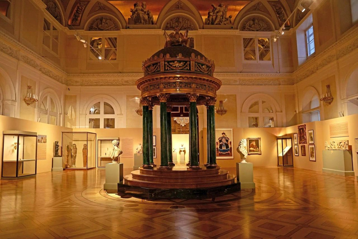 Фото: Ўзбекистон президенти ва МДҲ давлатлари раҳбарлари норасмий учрашув ўтказди ва Эрмитажга борди