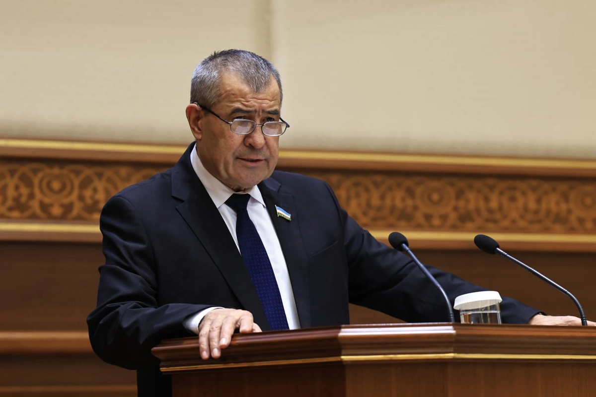 Трансляция ва хабарларсиз. Депутатлар 2025 йилда давлат харажатларини 41 трлн сўмга оширишни тасдиқлади