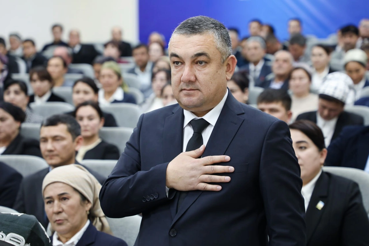 Термиз, Қумқўрғон ва Олтинсой туманларига янги ҳокимлар тайинланди Термиз, Қумқўрғон ва Олтинсой туманларига янги ҳокимлар тайинланди
