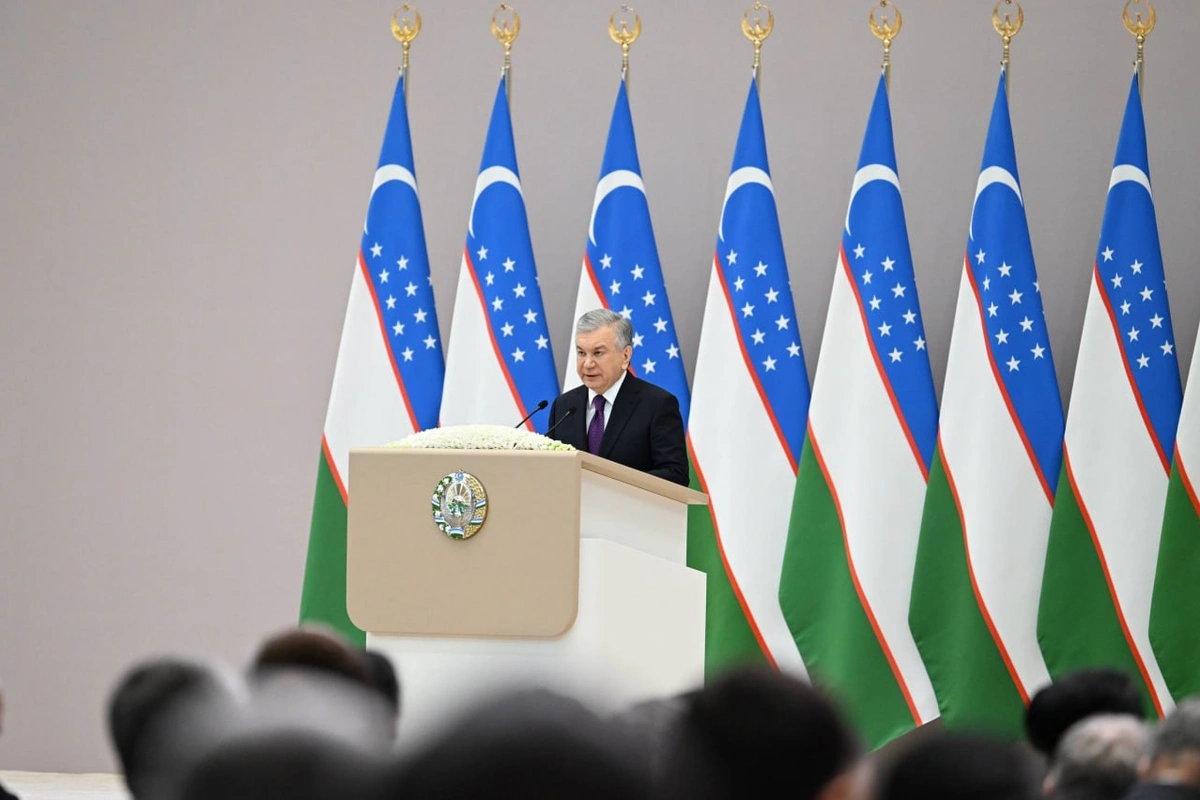 «Бугун уйғонмасак, эртага кеч бўлади». Президент ҳокимлар ва кенгашларга мурожаат қилди