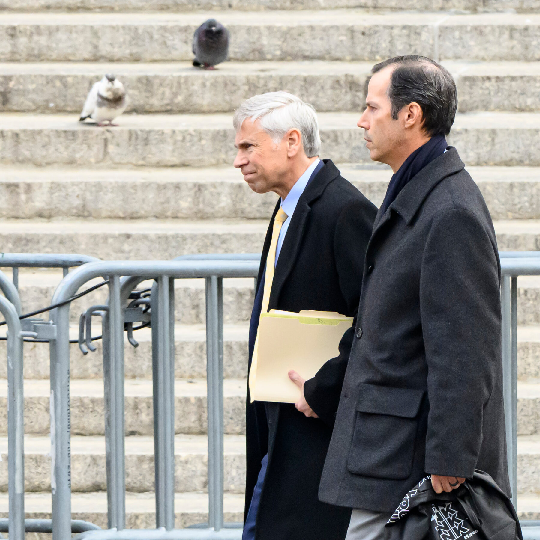 Николас Мадуро АҚШ судида ҳимояси учун машҳур Жулиан Ассанжнинг адвокатини ёллади