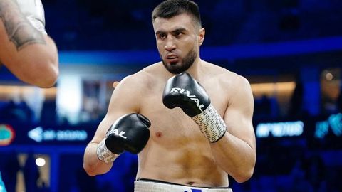 Россиялик боксчи Баҳодир Жалоловни жангга чорлади