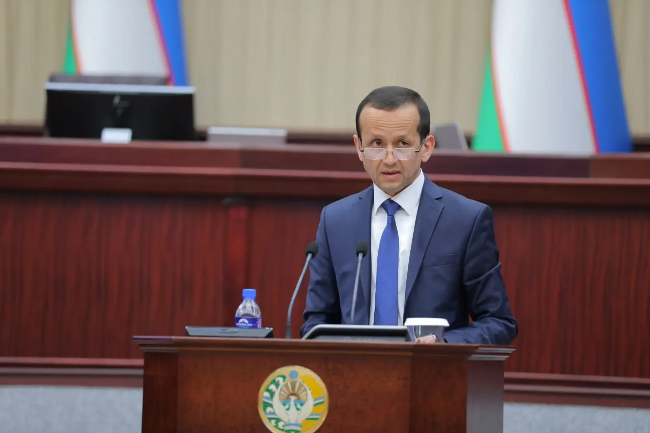 Тиббий ёрдам ва тиббиёт ходимлари фаолиятини тартибга солишга оид қонун лойиҳаси Олий Мажлиснинг биринчи ўқишида қабул қилинди