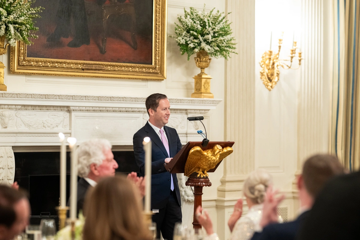 АҚШ президенти махсус элчиси Сержио Гор Ўзбекистон ва Қирғизистонга ташриф буюради