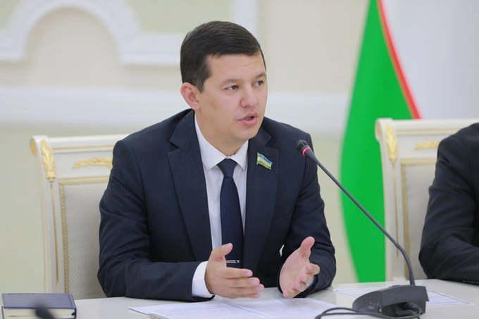 «Адолат» депутати шахсий маълумотларнинг эҳтимолий сизиб чиққани бўйича вазирликларга сўровлар юборди