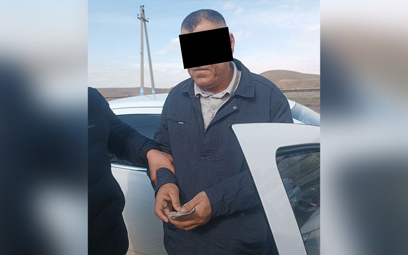 Сурхондарё вилоятида экология бўйича туман бўлими раҳбари пора олгани учун қўлга олинди