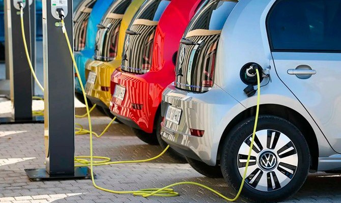 Электр автомобиллар глобал исишга қарши курашда самарасиз экани маълум бўлди