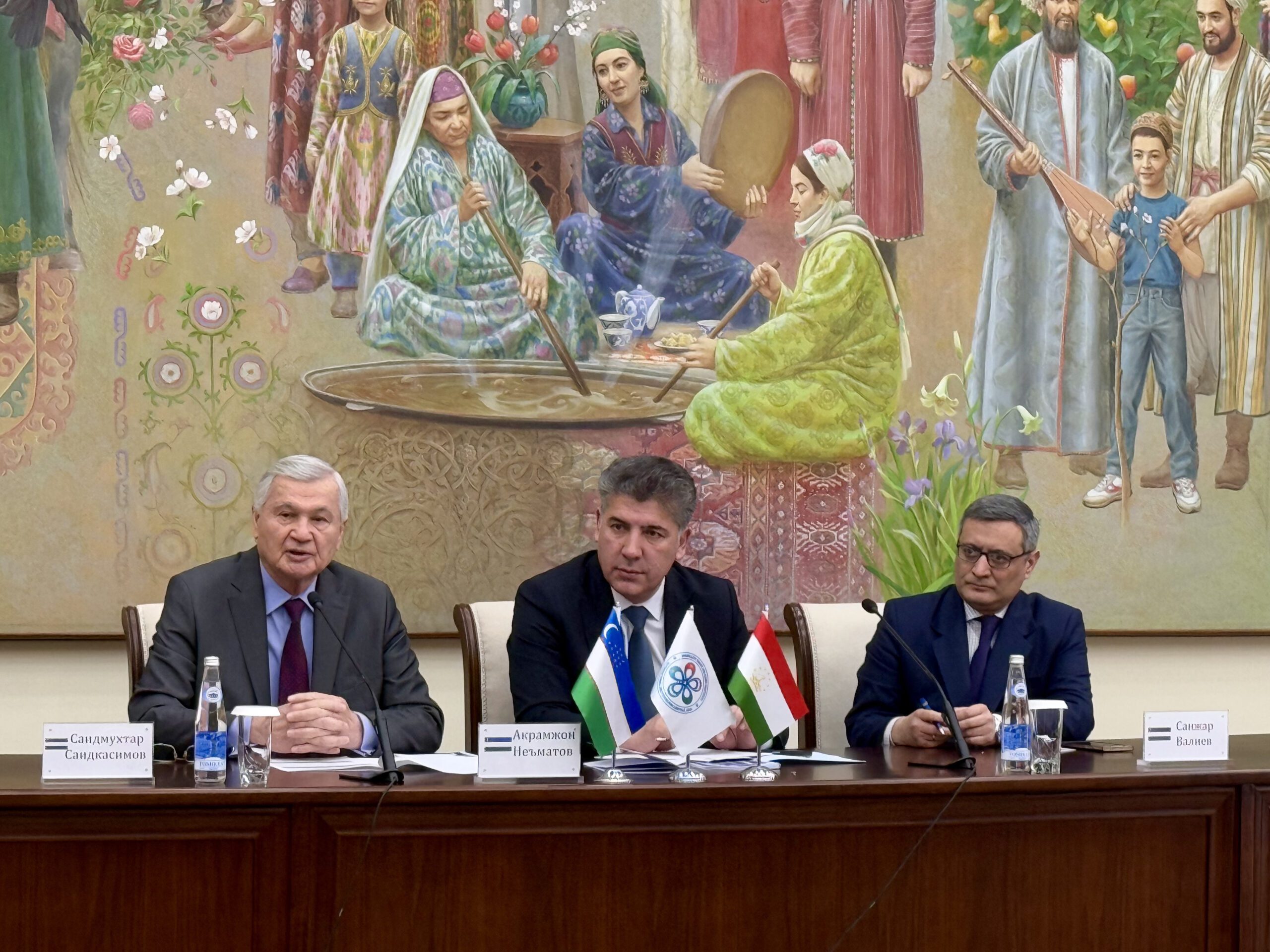 Ўзбекистон ва Тожикистон ўртасидаги узоқ муддатли ҳамкорликнинг устувор йўналишларини белгилаб берди