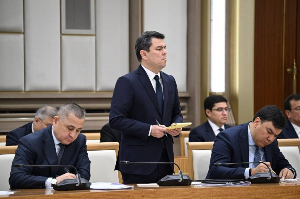 Халқ қабулхоналари фаолиятини кучайтириш учун алоҳида назорат гуруҳини ташкил этиш топширилди