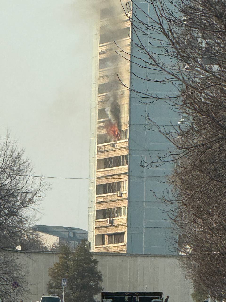 Ц  1-даги кўп қаватли уйда ёнғин содир бўлди