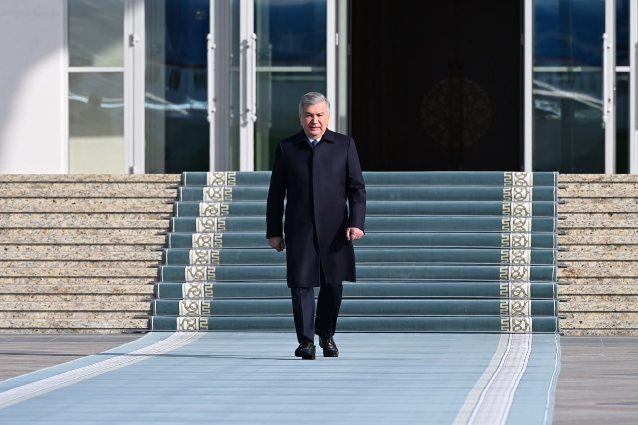 Шавкат Мирзиёев Самарқанд вилоятига ишчи ташриф билан жўнаб кетди