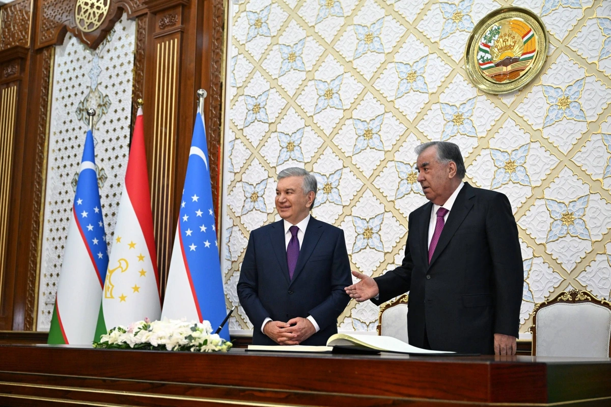 Тошкентда Тожикистон элчихонасининг янги биноси очилди (+фото) Тошкентда Тожикистон элчихонасининг янги биноси очилди (+фото)