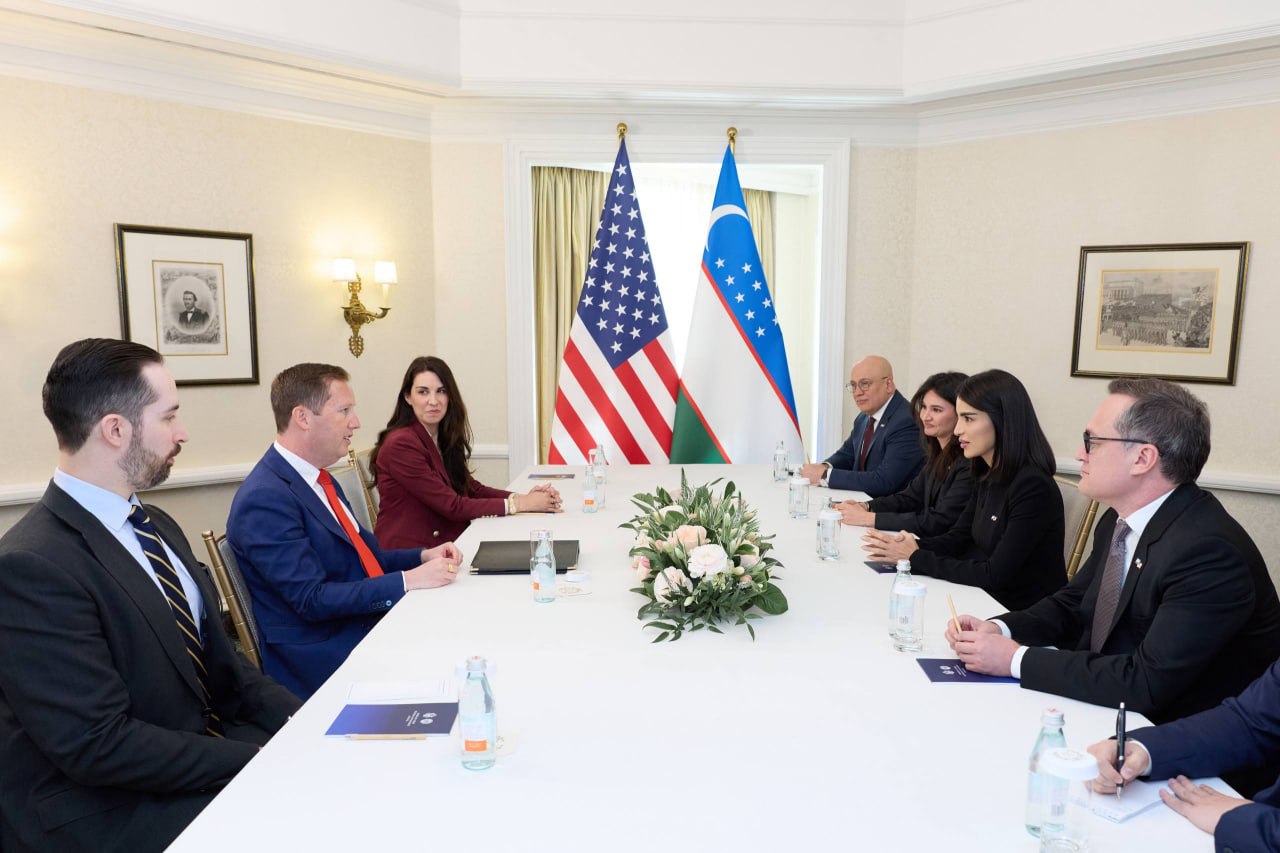АҚШ пойтахтида Саида Мирзиёева элчи Серджио Гор билан учрашди
