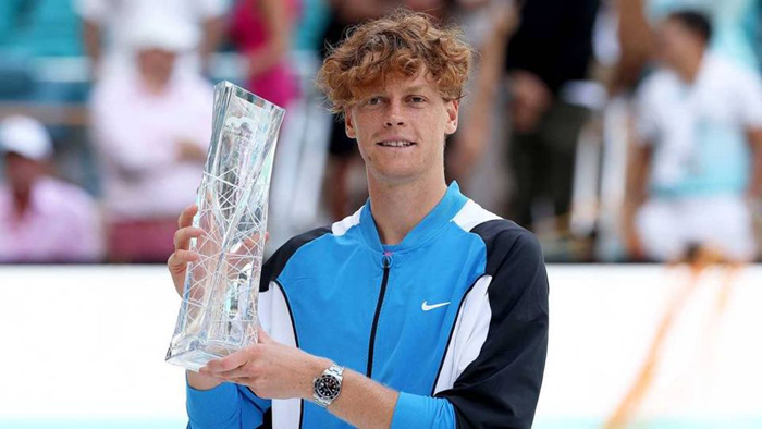 Теннис. Янник Синнер Рожер Федерернинг тарихий натижасини такрорлади