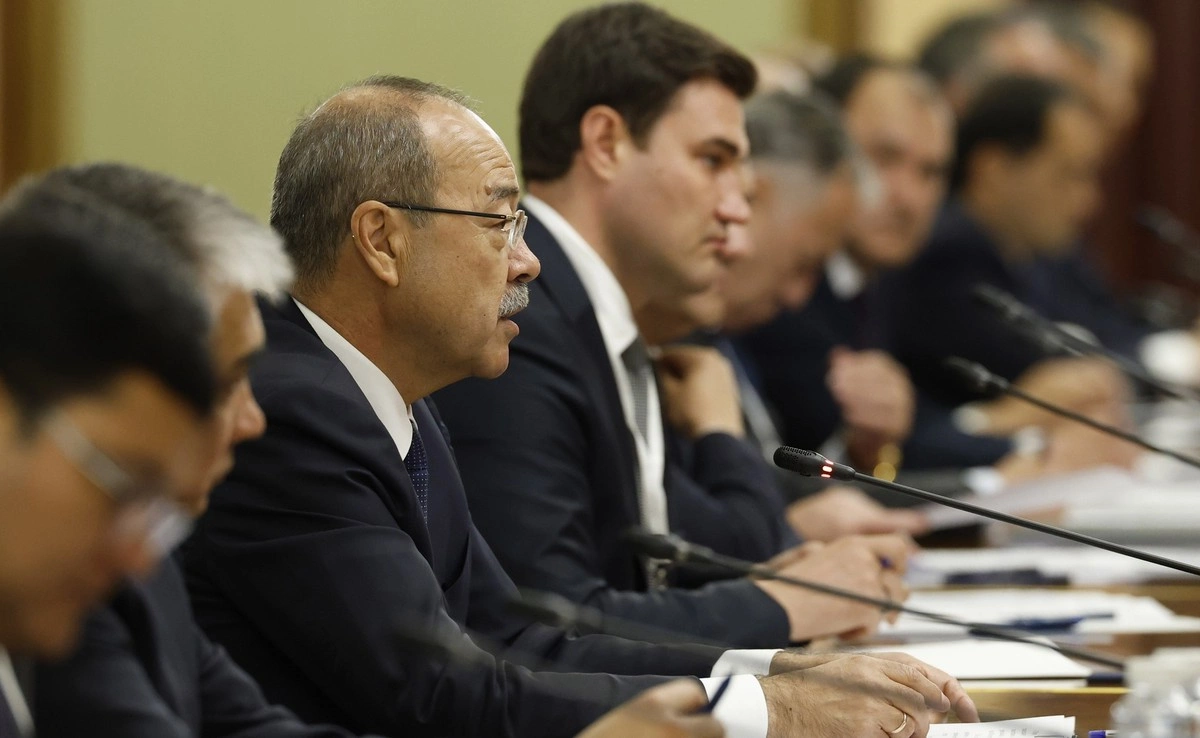 «Ўзбекистоннинг бошқа бирор давлат билан бундай кўрсаткичи йўқ». Бош вазир — Россия билан авиақатновлар ҳақида