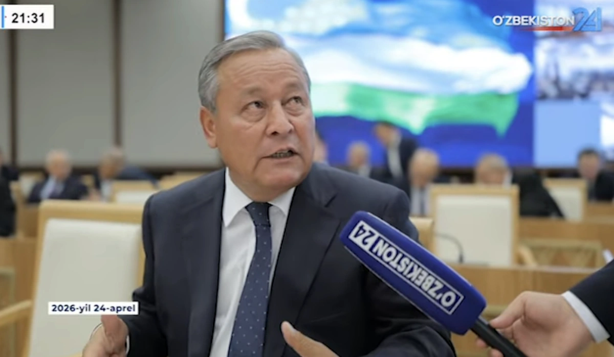 «Ким қандай нафас олаётганини кўриб, билиб турибман». Президент ҳокимлардан кафолат хатлари олди