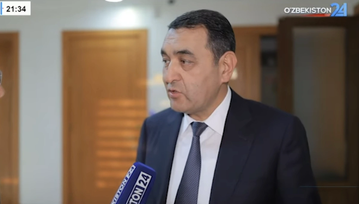 «Ким қандай нафас олаётганини кўриб, билиб турибман». Президент ҳокимлардан кафолат хатлари олди