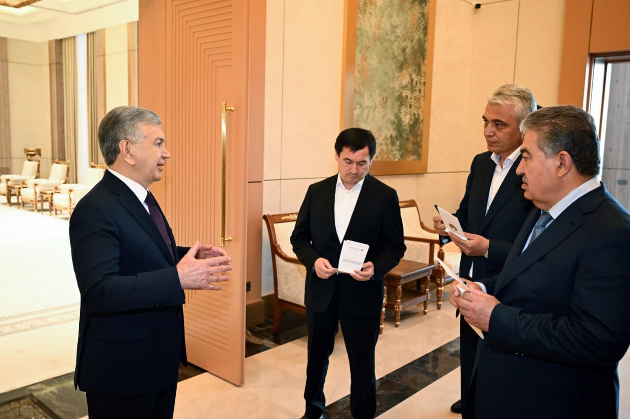 Президент Фарғона халқаро аэропорти ривожлантириш концепцияси билан танишди