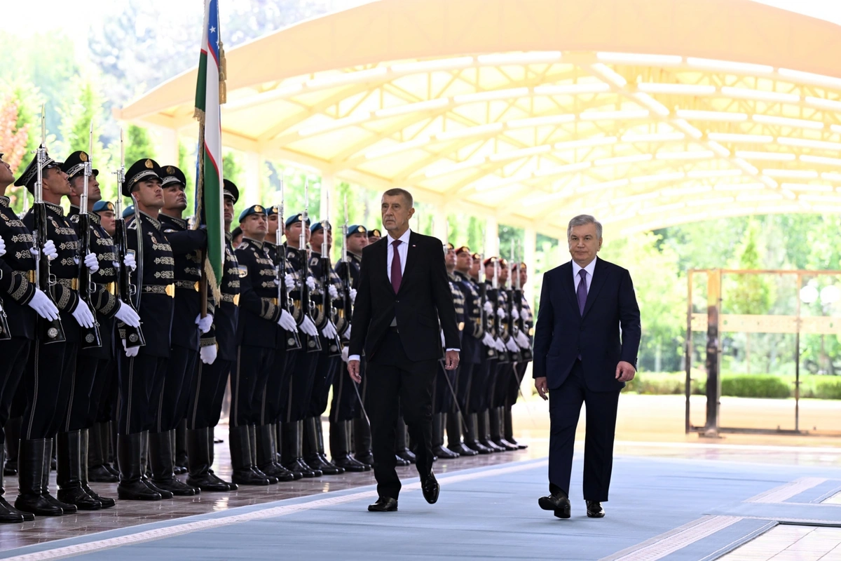 Кўксаройда Чехия бош вазири Андрей Бабишни расмий кутиб олиш маросими бўлиб ўтди