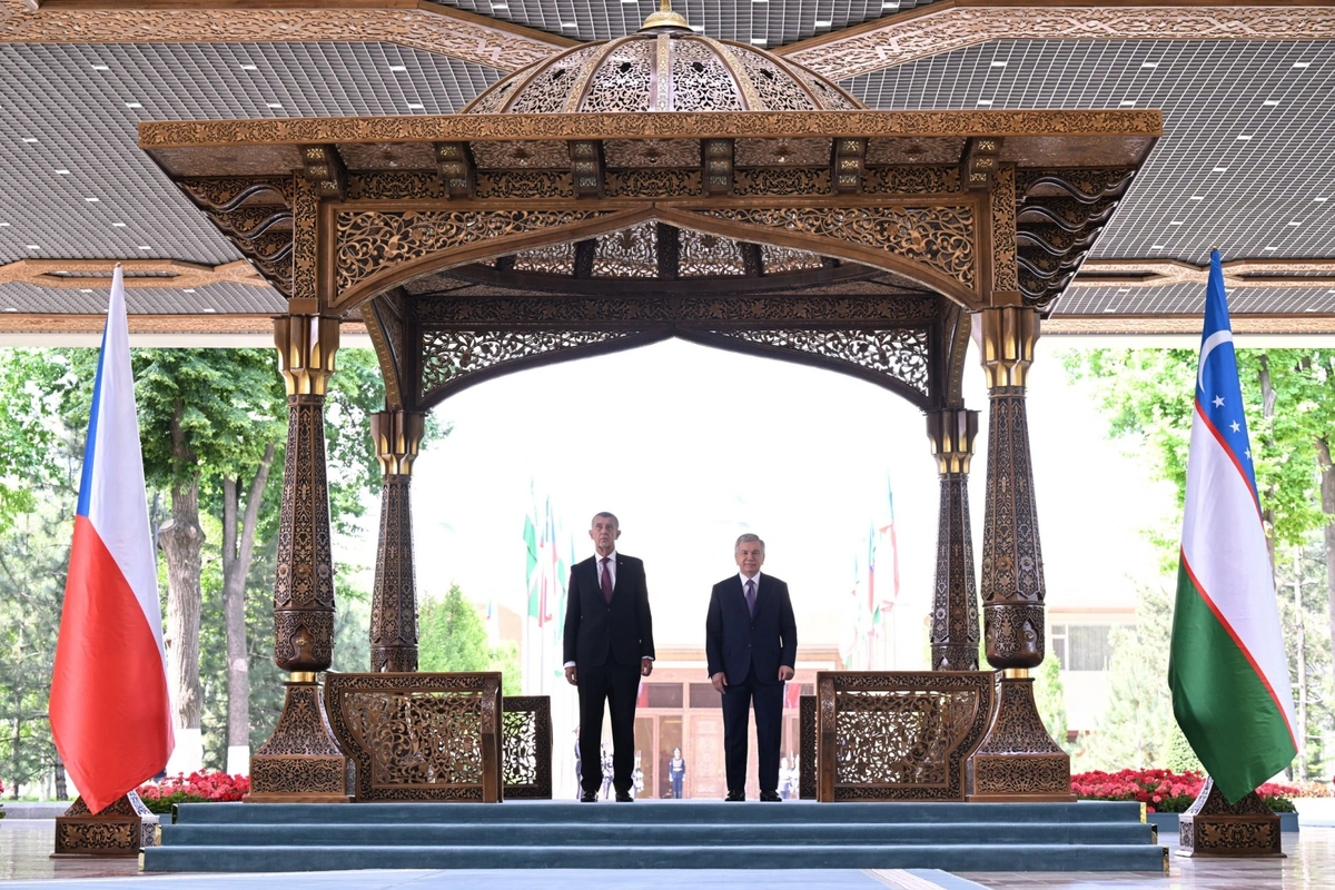 Кўксаройда Чехия бош вазири Андрей Бабишни расмий кутиб олиш маросими бўлиб ўтди