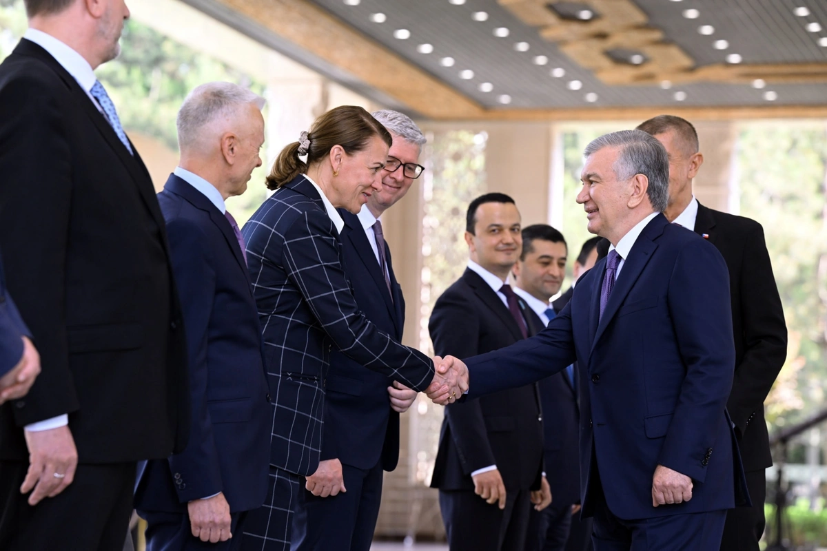 Кўксаройда Чехия бош вазири Андрей Бабишни расмий кутиб олиш маросими бўлиб ўтди