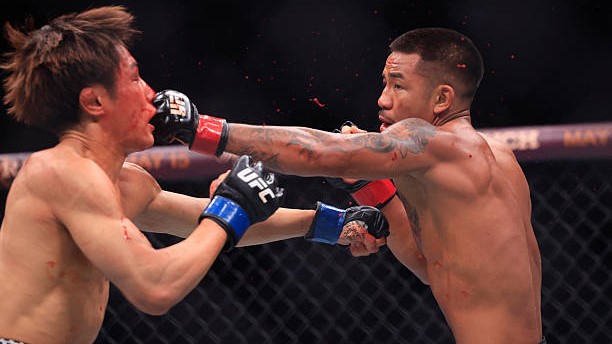 UFC 328: Энг енгил вазнда чемпион ўзгармaди