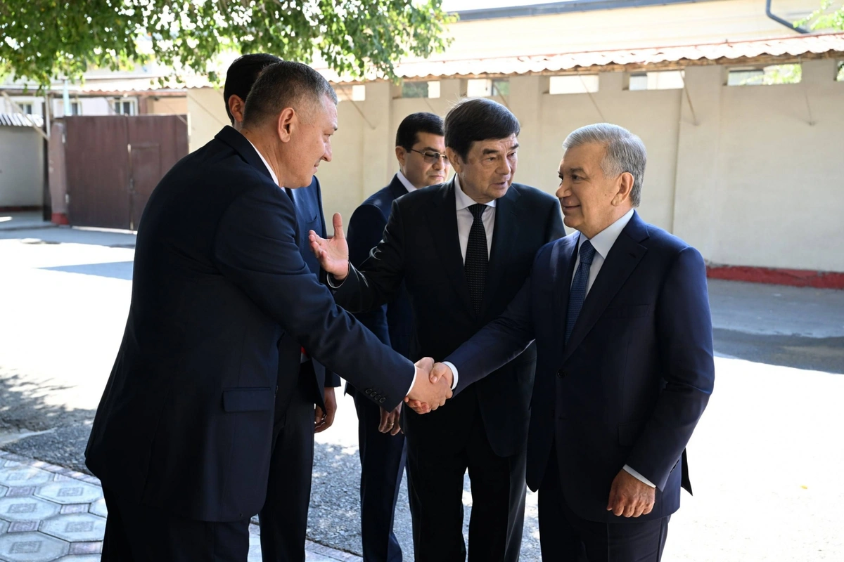 Президент Нукусда Қаллибек Камалов хотирасини ёд этди