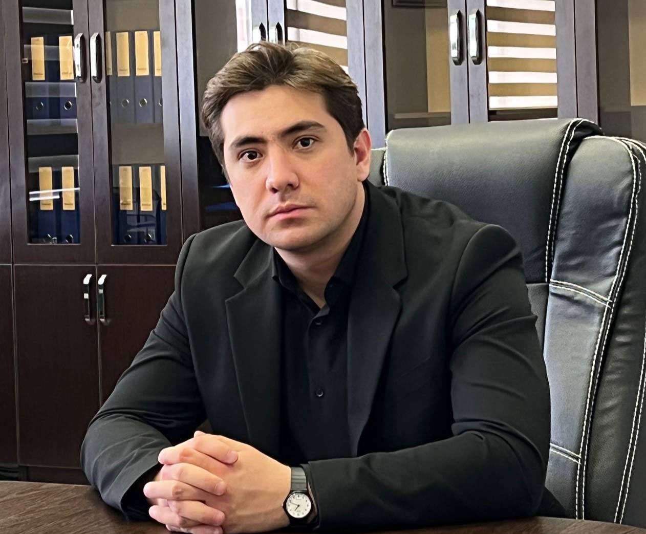 Шохрух Хамдамов: «Образларнинг турлилиги — актёрнинг маҳоратини оширади».