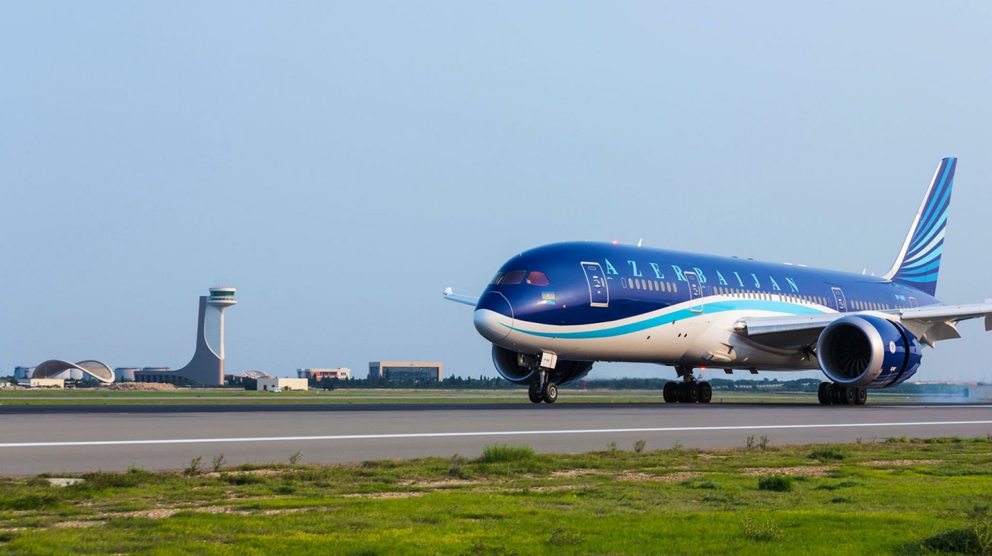 Озарбайжоннинг AZAL авиакомпанияси Боку-Самарқанд рейсини очди
