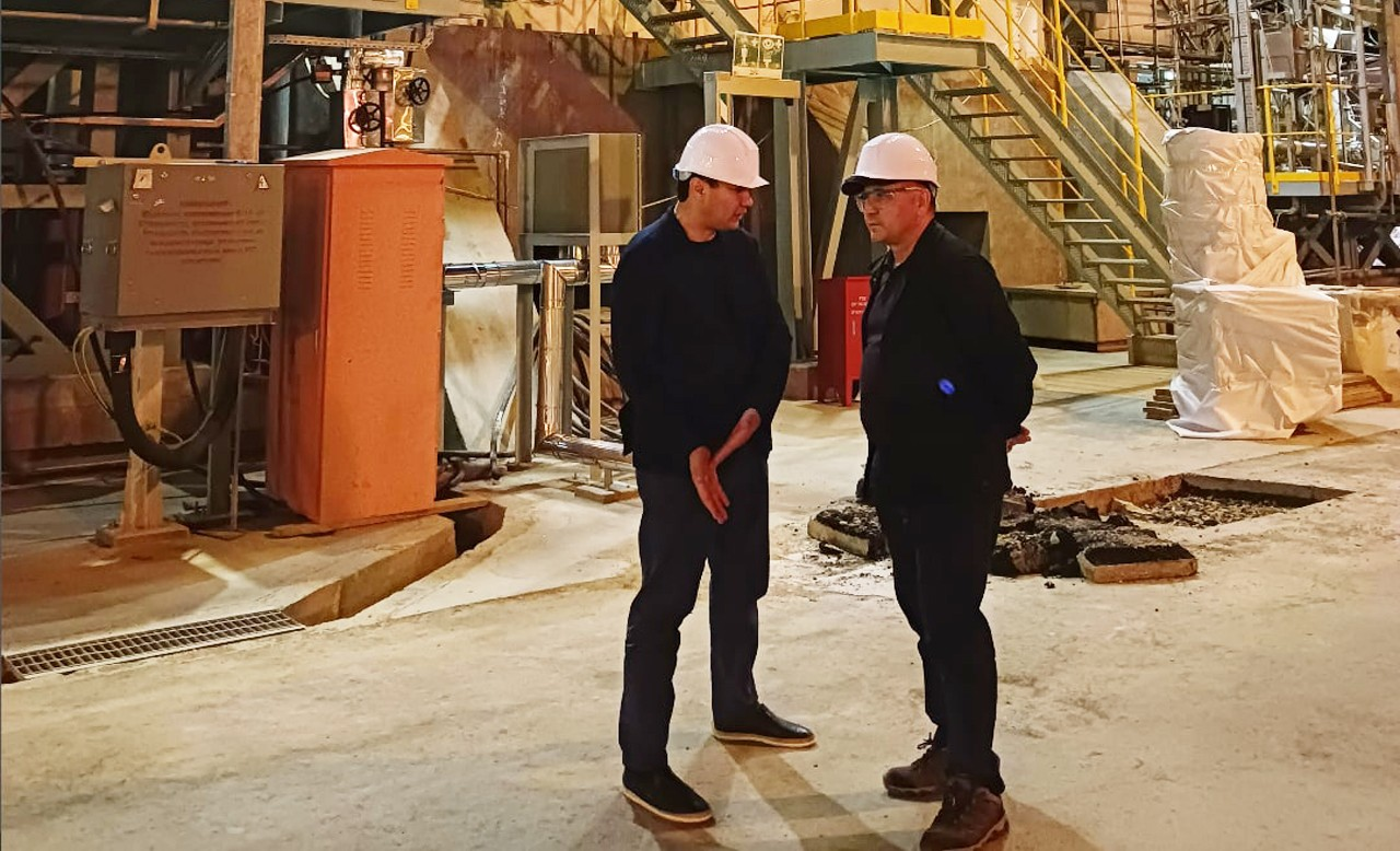 Uzbekistan GTL заводида табиий газдан ишлаб чиқарилган синтетик авиакеросиннинг биринчи партияси Бухорога жўнатилди