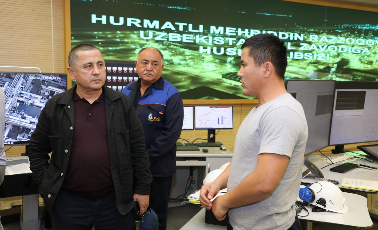 Uzbekistan GTL заводида табиий газдан ишлаб чиқарилган синтетик авиакеросиннинг биринчи партияси Бухорога жўнатилди