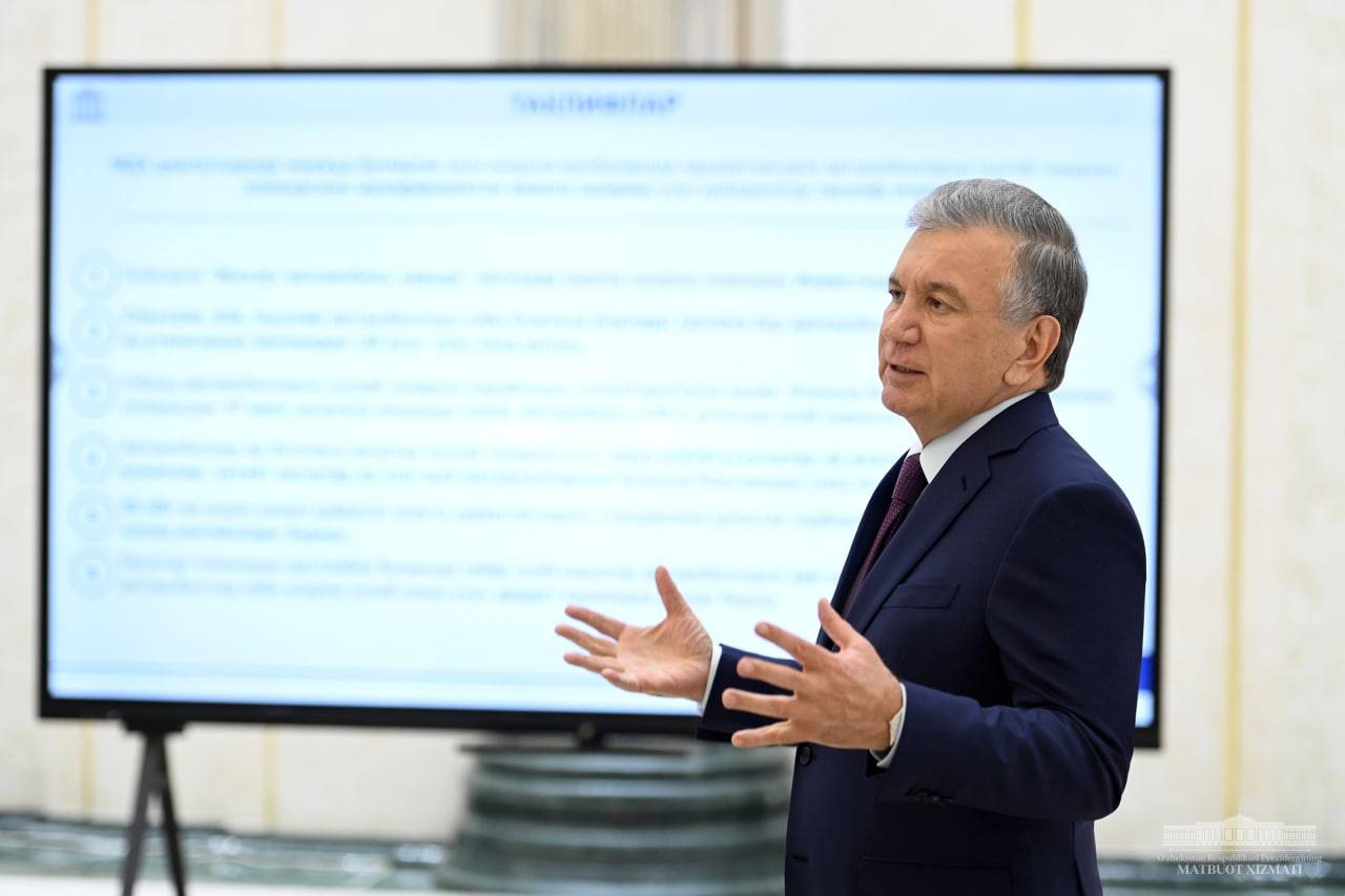 «Буни қанча тез қилсак, автомобиль бозорида рақобат пайдо бўлади» — президент электромобиль ишлаб чиқариш ҳақида
