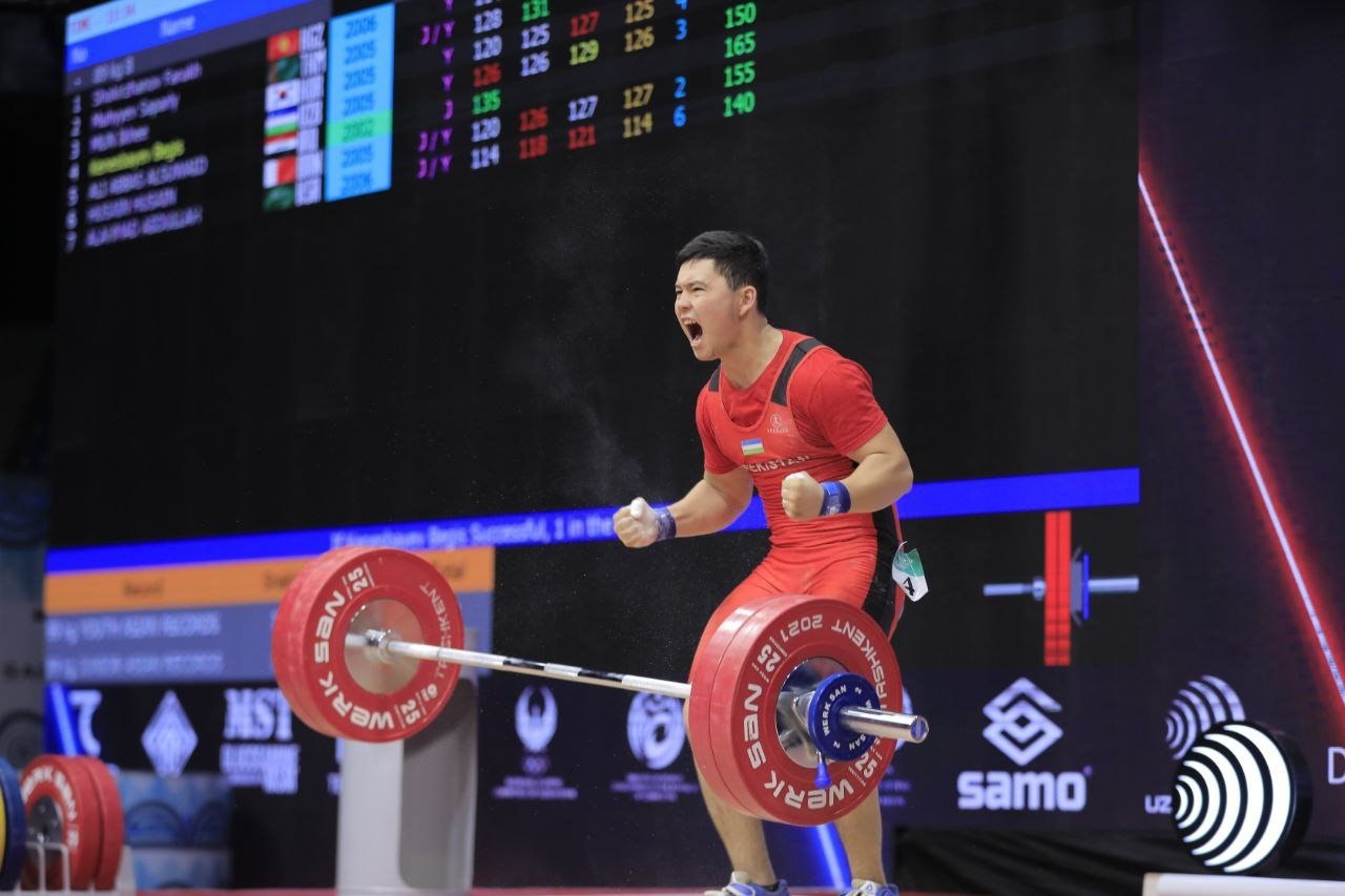 Оғир атлетика: ҳамюртларимиз Осиё чемпионатида медаллар жамғаришда давом этишмоқда