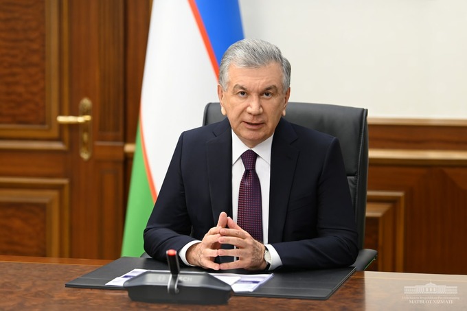 Президент аномал иссиқда пахта ҳосилини сақлаб қолиш учун «долзарб 30 кунлик» эълон қилди