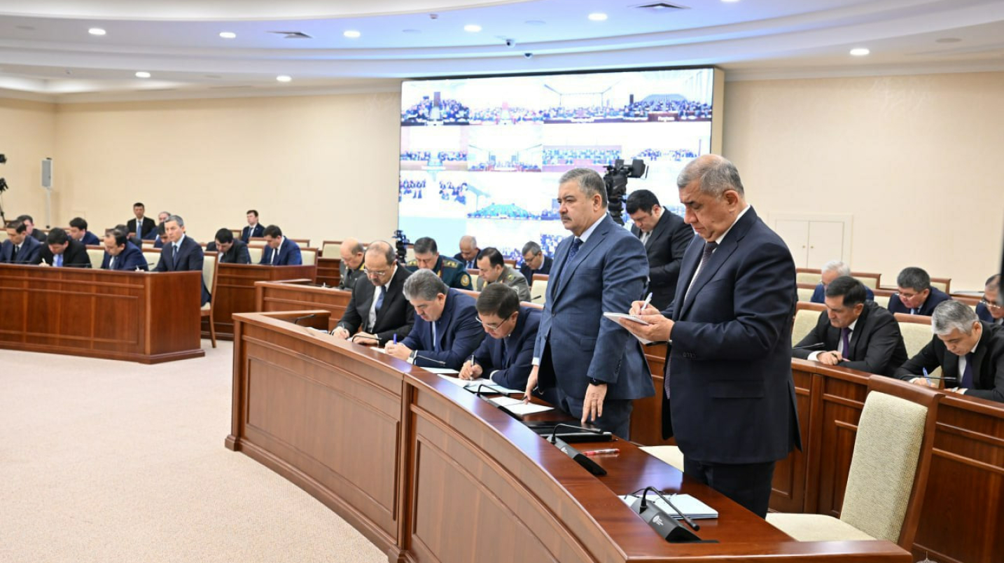Президент электр ва газ идоралари тизимидаги коррупцияни йўқ қилиш бўйича ДХХ ва Бош прокуратурага топшириқ берди