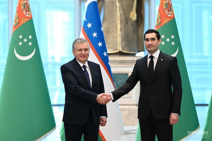Шавкат Мирзиёев Туркманистон президенти билан музокаралар ўтказди