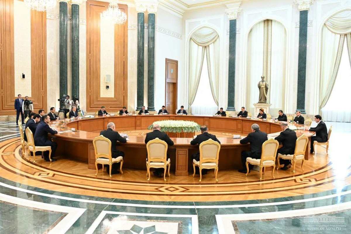 Шавкат Мирзиёев Туркманистон президенти билан музокаралар ўтказди