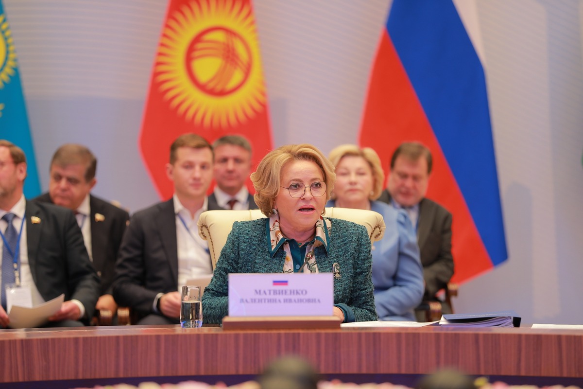 Самарқандда МДҲ Парламентлараро ассамблеясининг ялпи мажлиси ўтказилди