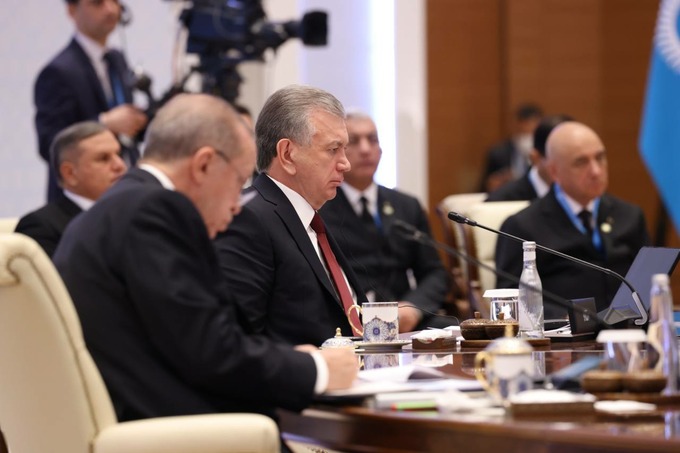 Мирзиёев: «Жаҳондаги зиддиятли воқеалар туркий дунёнинг умумий хавфсизлигига ҳам таъсир ўтказаяпти»