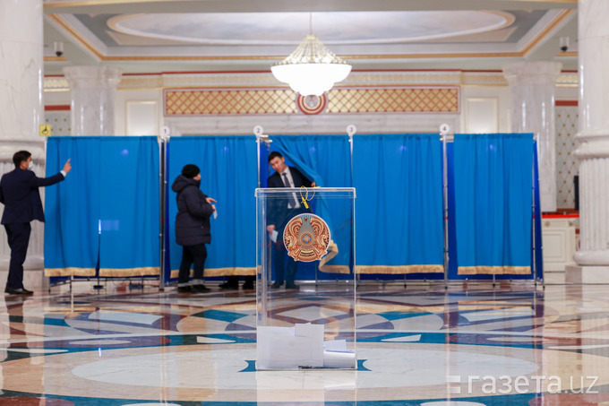 Фото: Қозоғистонда президент сайловлари бўлиб ўтмоқда
