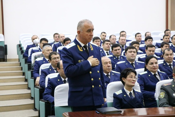 Салом Самадов бош прокурор ўринбосари лавозимига қайтди