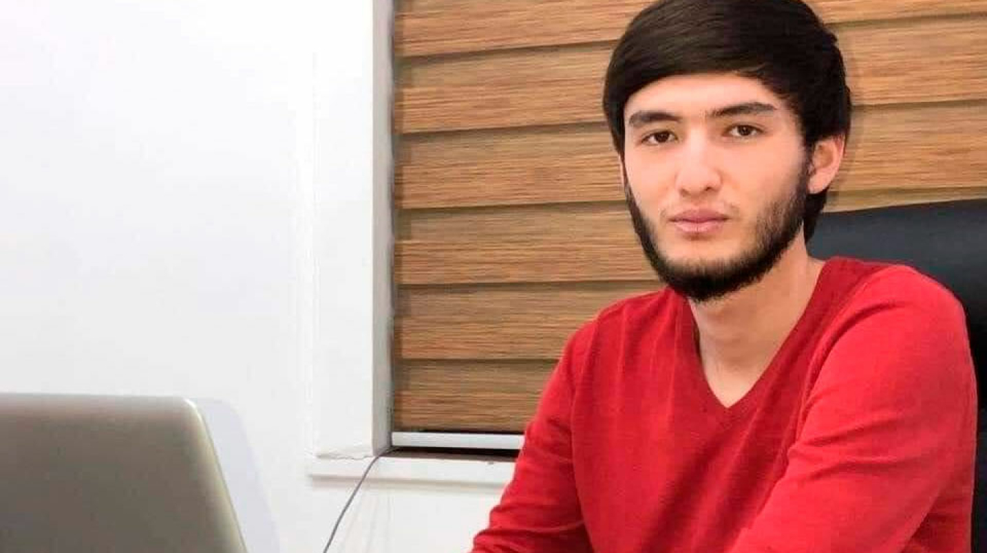 Диний нашида учун 5 йилга қамалган 22 ёшли талаба йигит озодликка чиқарилди