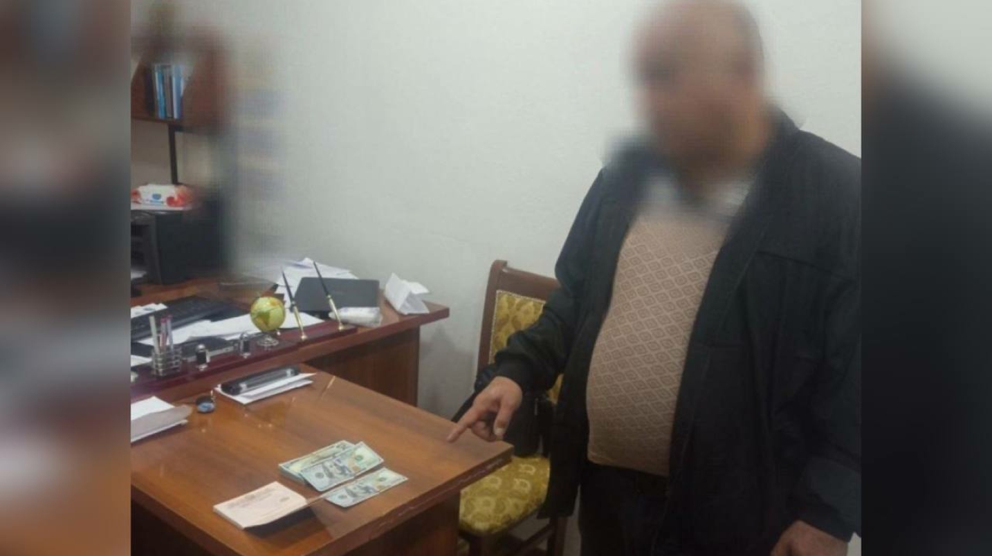 Самарқандда фуқарони $30 минг эвазига АҚШга юбормоқчи бўлган шахс ушланди