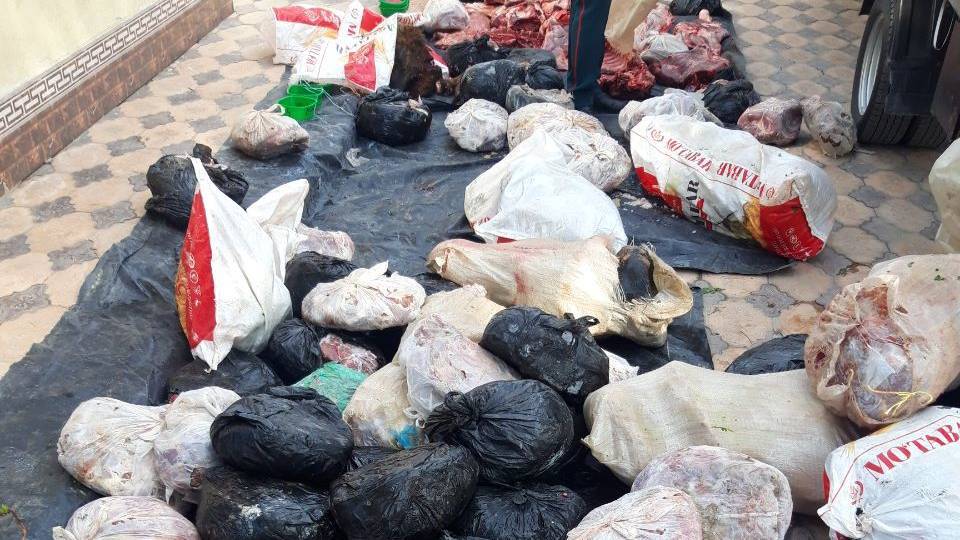 Самарқандда 1 тонна истеъмолга яроқсиз гўштларни Тошкентга олиб келаётган шахс қўлга олинди