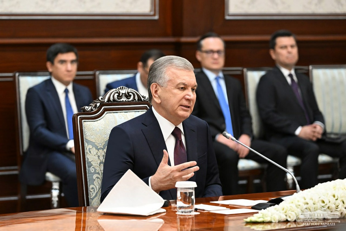 Ўзбекистон ва Сингапур президентлари давлат бошқаруви соҳасида кадрлар тайёрлаш масаласини муҳокама қилди