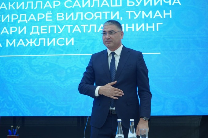 Сирдарё вилояти ҳокими Акмал Маҳмудалиев сенатор бўлди
